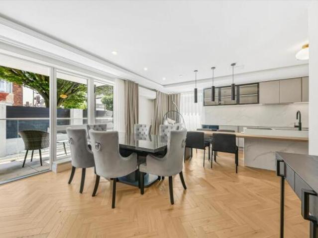 Flat for rent in Cat Hill