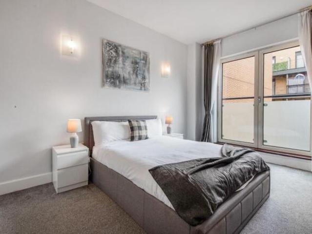 Flat for rent in Cat Hill