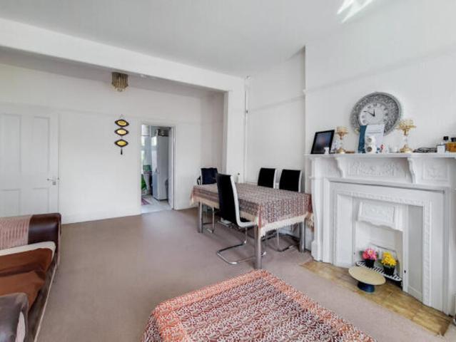Flat for rent in Cat Hill