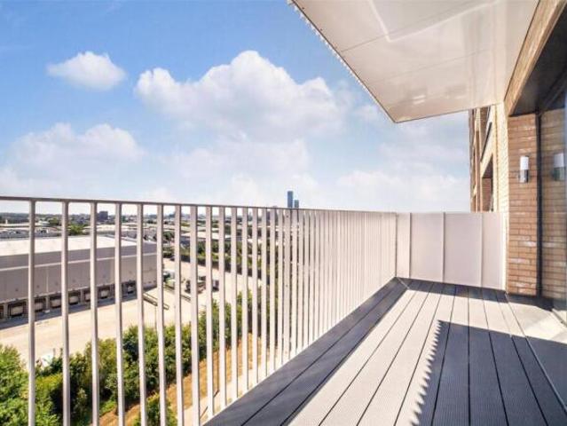 Flat for rent in Cat Hill