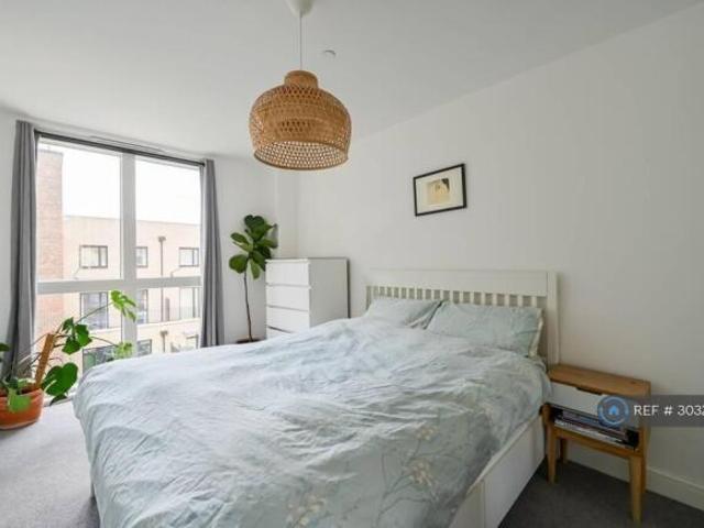 Flat for rent in Cat Hill