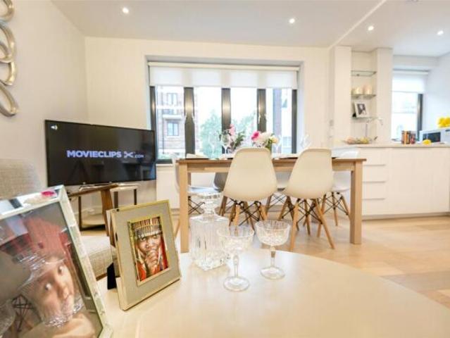 Flat for rent in Cat Hill