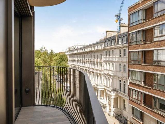 Flat for rent in Cat Hill, England
