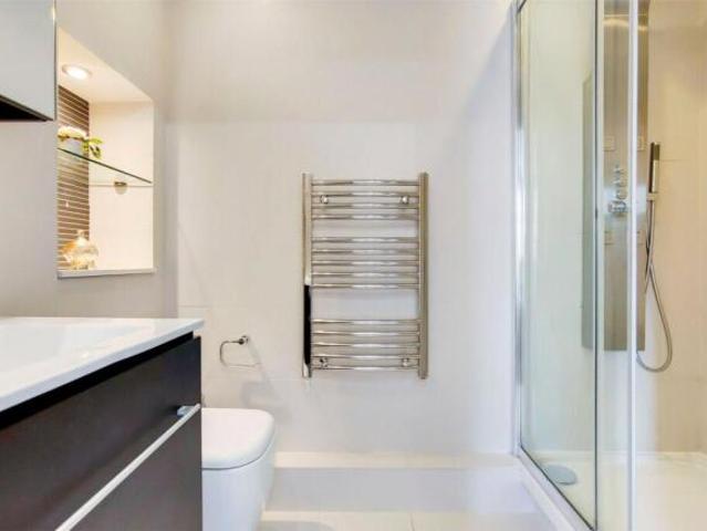Flat for rent in St. John's Wood, Greater London