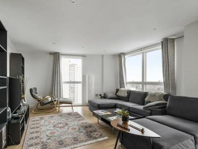 House for sale in Brentford End, Greater London