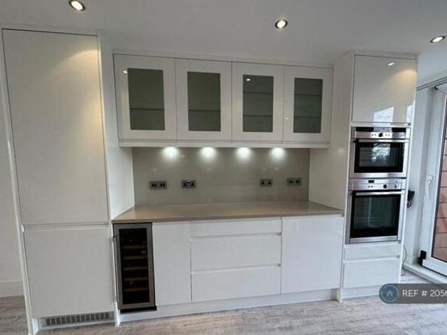 House for rent in Brentford End, Greater London