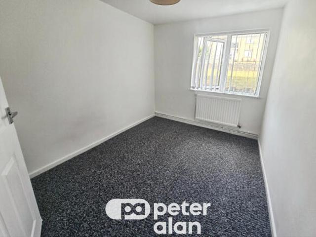 Flat for rent in Cwmbwrla, Nangreaves