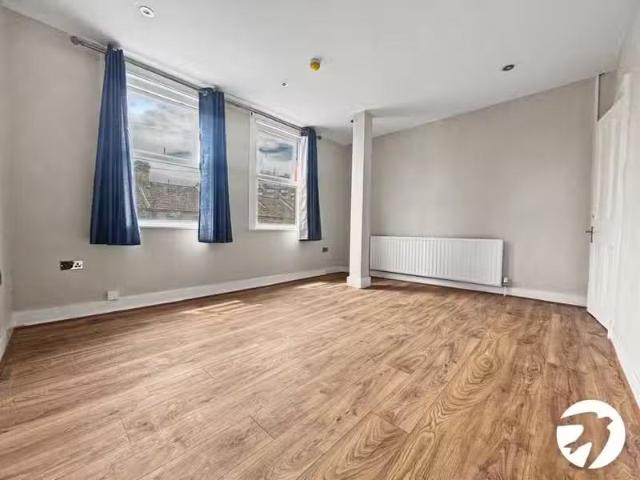 House for rent in Erith, Greater London