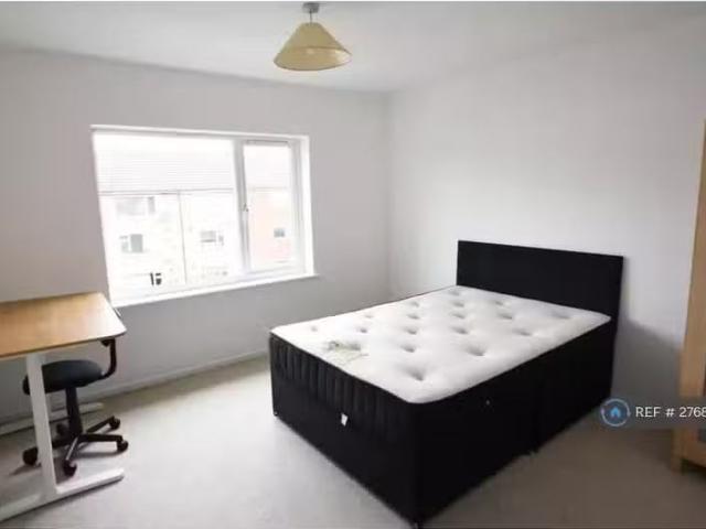 House for rent in Sydenham, Green Close
