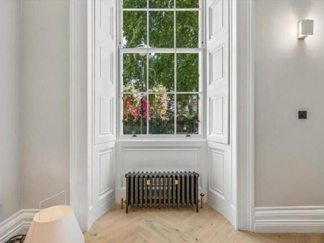 Flat for rent in Cat Hill