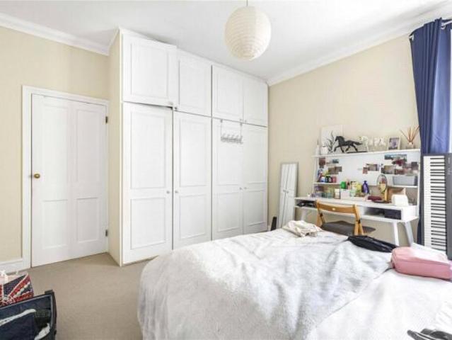 Flat for rent in Cat Hill