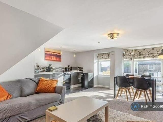 House for rent in Charlesworth, East Midlands