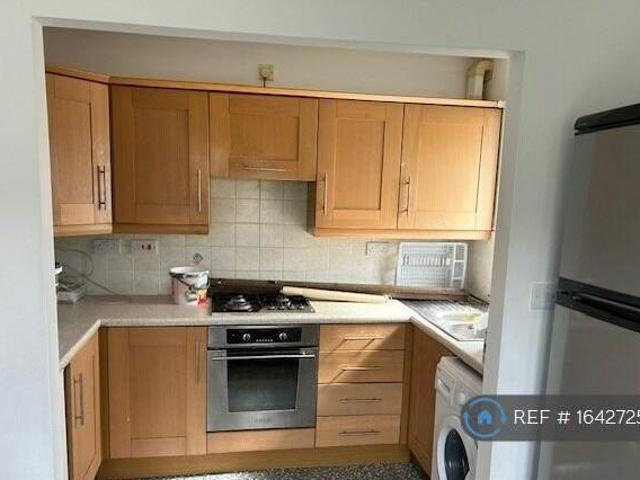 House for rent in Charlesworth, East Midlands