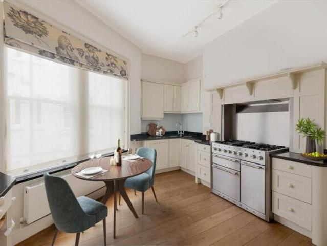 Flat for rent in Cat Hill