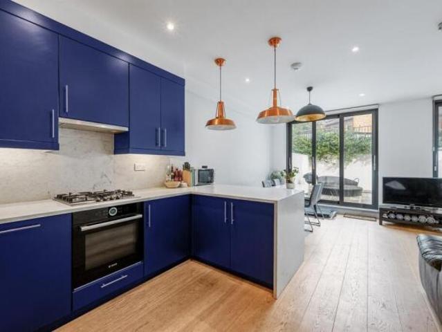 Flat for rent in Ealing, Greater London