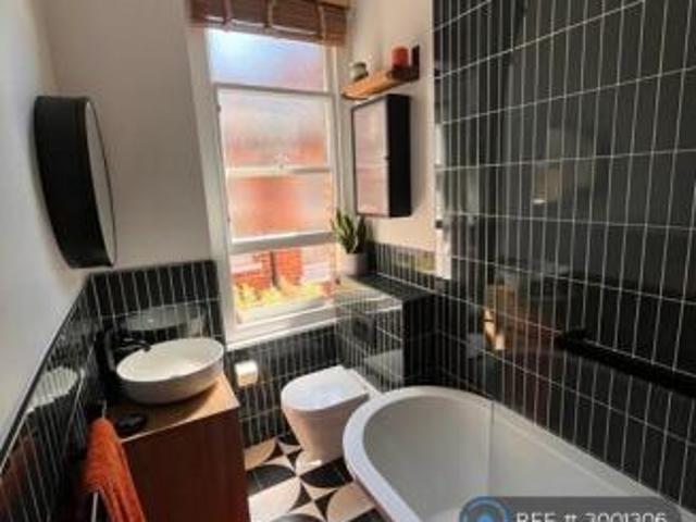 Flat for rent in Cat Hill