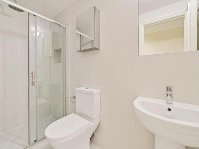 Flat for rent in Cat Hill