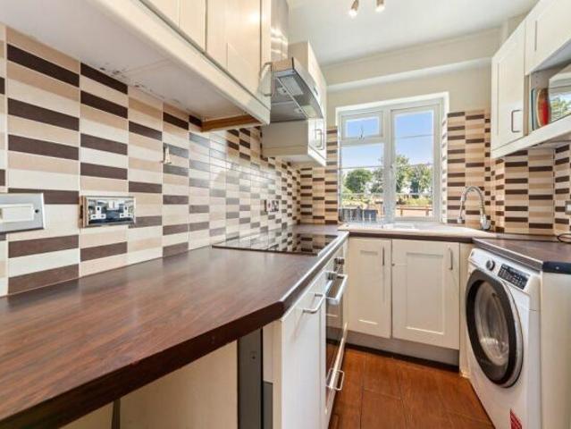 Flat for rent in Chiswick, Greater London