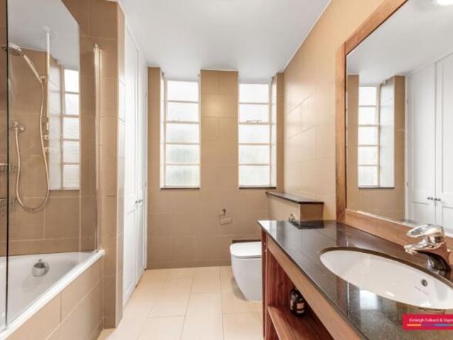 Flat for rent in Cat Hill