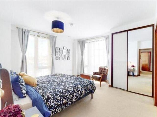 Flat for rent in East Greenwich, Greater London