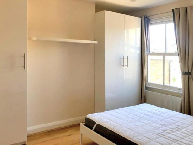 Flat for rent in Cat Hill
