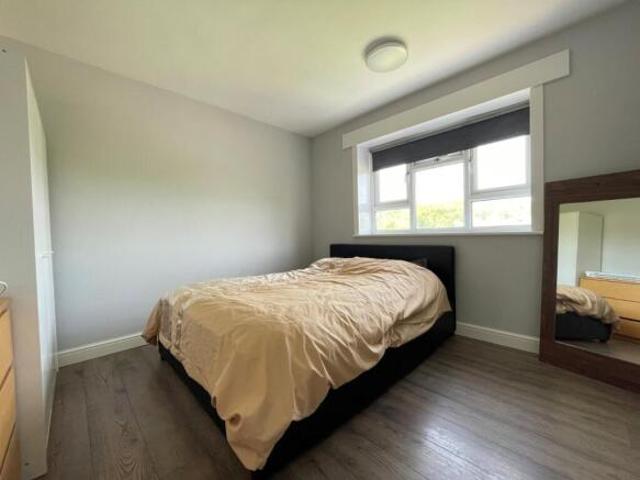 Flat for rent in West Park, West Yorkshire