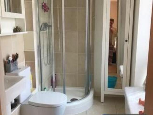Flat for rent in Cat Hill