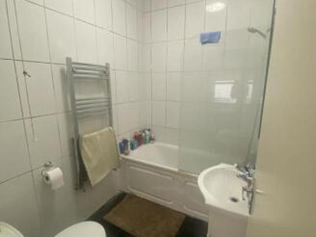 Flat for rent in Cat Hill