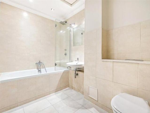 Flat for rent in Collingham, West Yorkshire