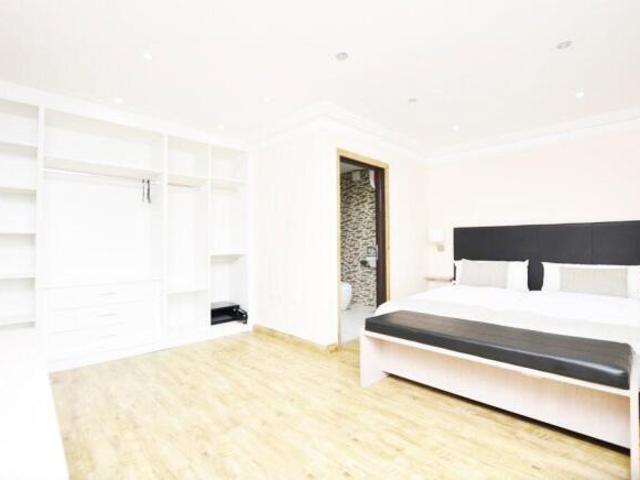 Flat for rent in Cat Hill