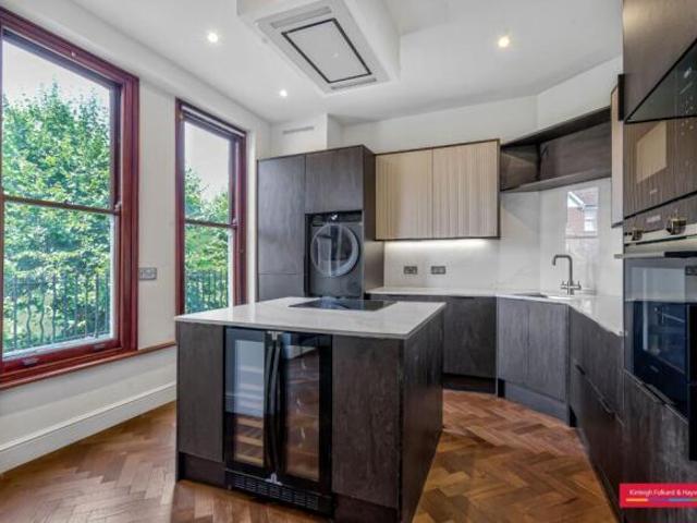Flat for rent in Cat Hill