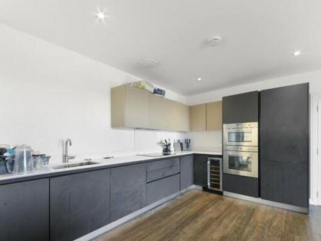 House for rent in Surrey
