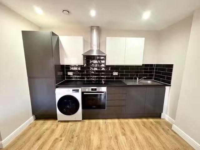 House for rent in Calderstones