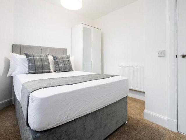 Flat for rent in Newington, Scotland