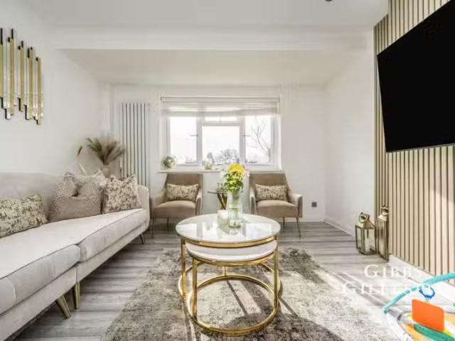 House for rent in Hatch End, Greater London
