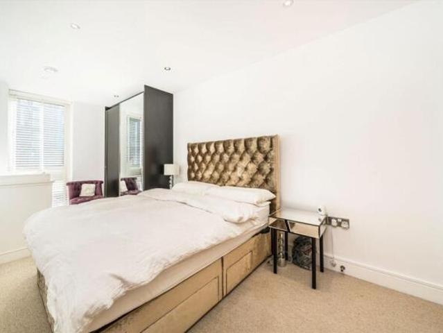 Flat for rent in Key Street, Suffolk