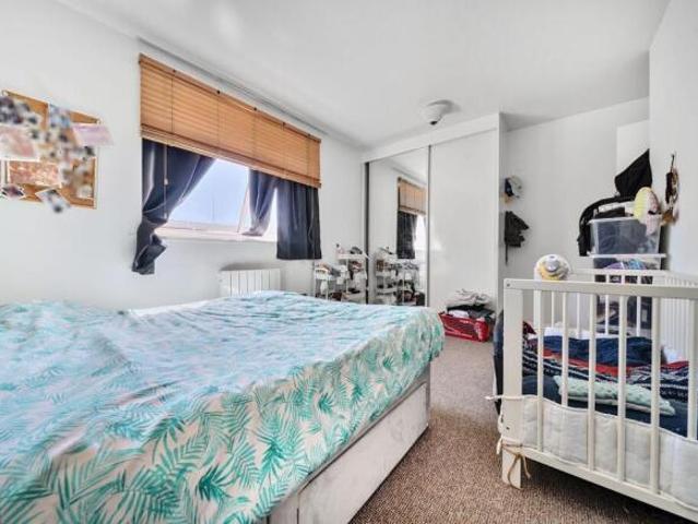 Flat for rent in Cat Hill