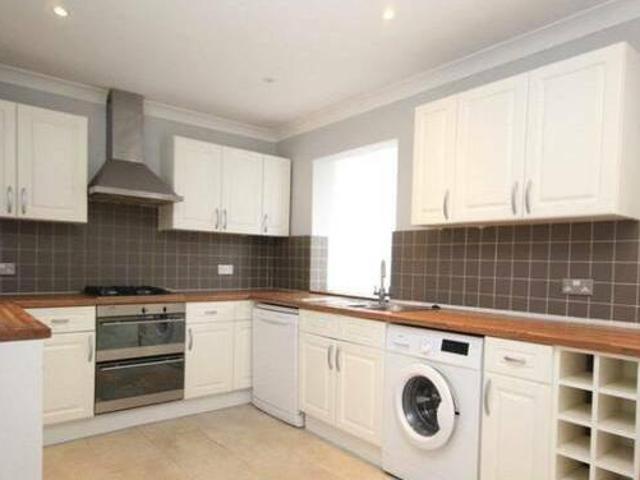 House for rent in Surrey, England