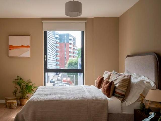 Flat for rent in Brentford End, Greater London