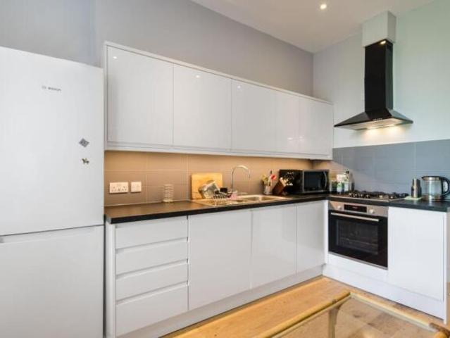 Flat for rent in Cat Hill