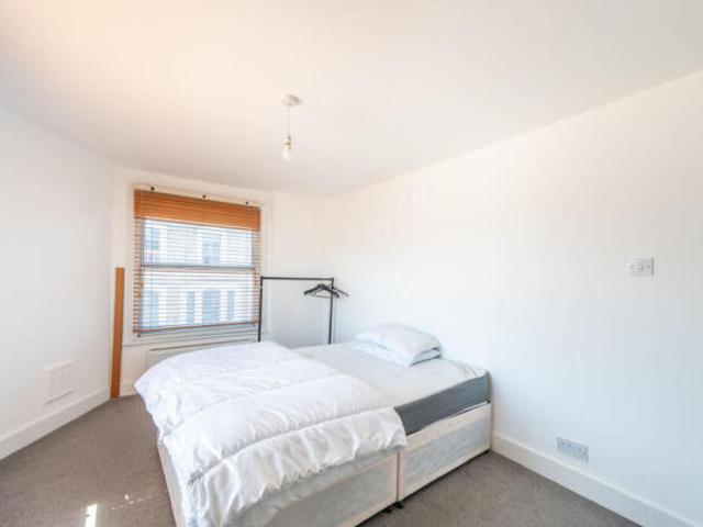 Flat for rent in Cat Hill