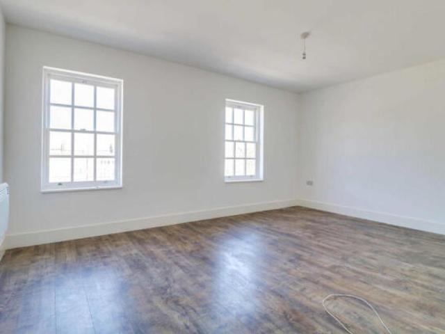 Flat for rent in Alton Barnes