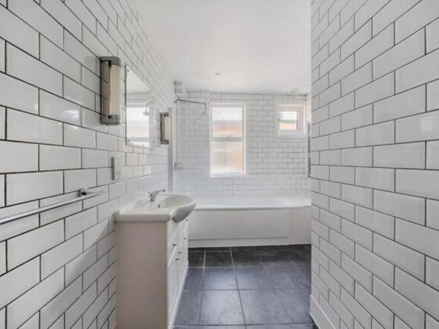 Flat for rent in Balham, Greater London