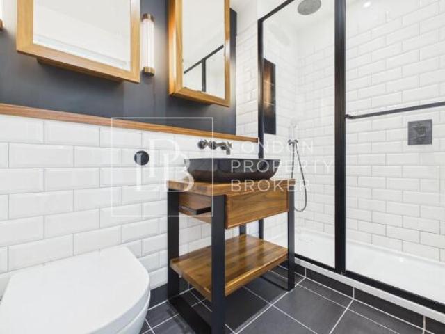 Flat for rent in Cat Hill