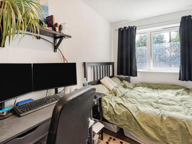 Flat for rent in Cat Hill