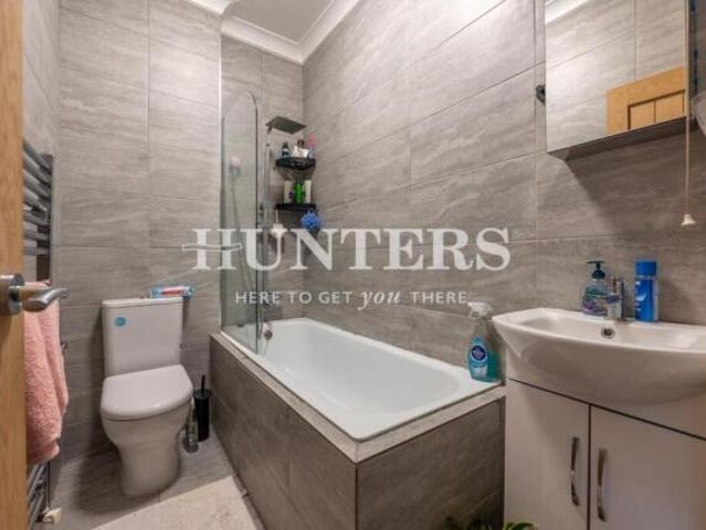 Flat for rent in Cat Hill