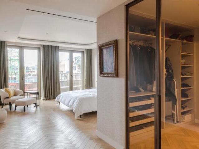 Flat for rent in Cat Hill, England