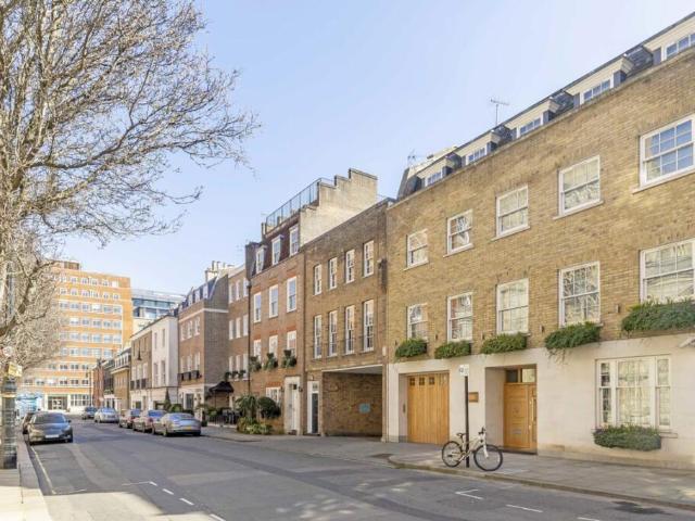 Flat for rent in Mayfair