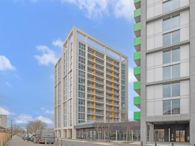 Flat for rent in Cat Hill
