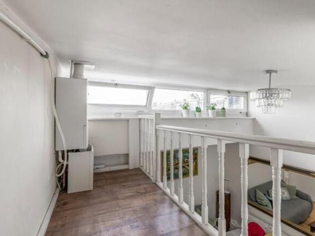 Flat for rent in Cat Hill